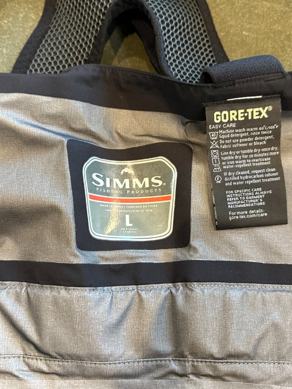 Simms ProDry Bibs (Gore-Tex Pro Shell) - Picture 15 of 16